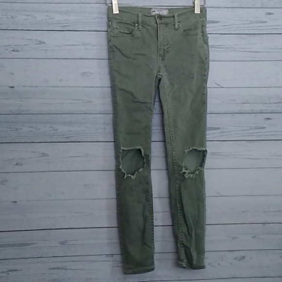 Free People Denim - Free people army green jeans size 24          0576
